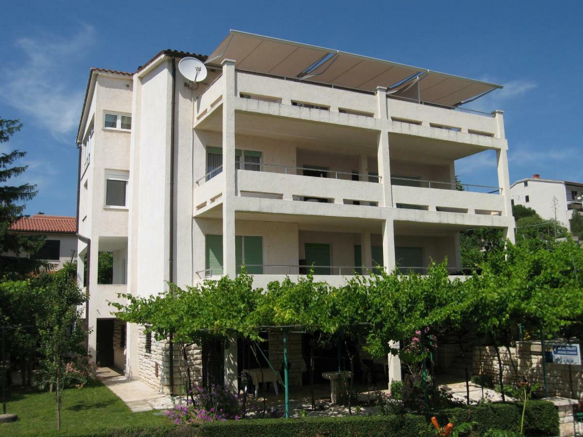 Apartment Petrinic V Пула Экстерьер фото