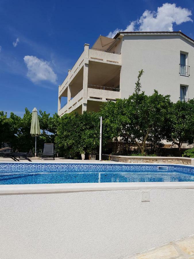 Apartment Petrinic V Пула Экстерьер фото