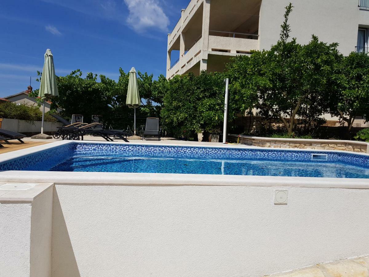 Apartment Petrinic V Пула Экстерьер фото